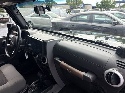 Used 2010 Jeep Wrangler Unlimited Sahara AWD/4WD image 23