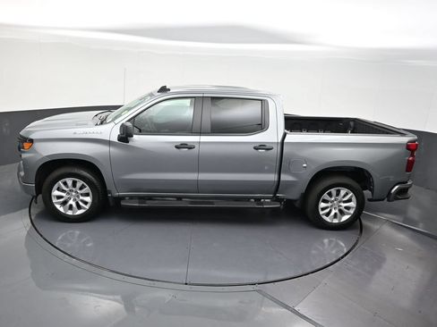Used 2026 Chevrolet Silverado 1500 Custom RWD image 18