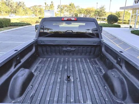Used 2018 Chevrolet Silverado 3500 LT w/ LT Convenience Package image 8