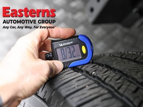 Used 2025 Jeep Wrangler Unlimited Sahara w/ Safety Group AWD/4WD image 28
