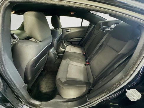 Used 2016 Dodge Charger SXT RWD image 38