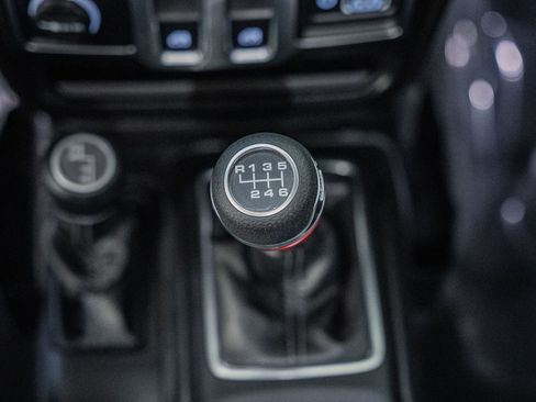 Used 2024 Jeep Wrangler Sport AWD/4WD image 34