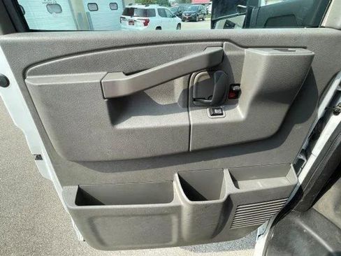 Used 2020 Chevrolet Express 3500 w/ Power Convenience Package image 9