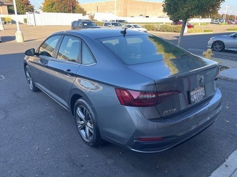 Used 2022 Volkswagen Jetta SE image 7