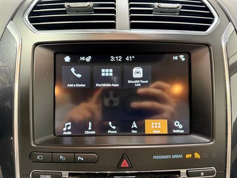 Used 2018 Ford Explorer Platinum image 22