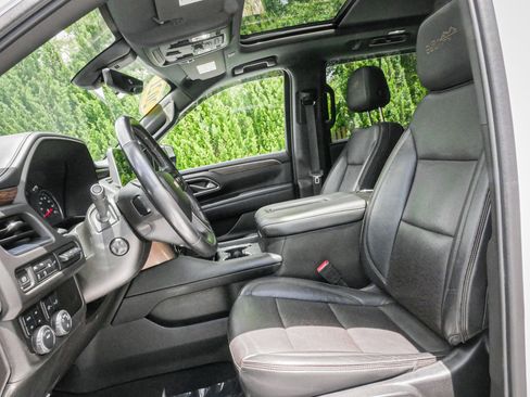 Used 2021 Chevrolet Suburban High Country AWD/4WD image 16