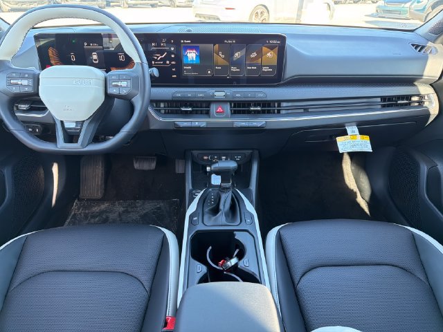 New 2027 Kia K4 GT-Line FWD image 9