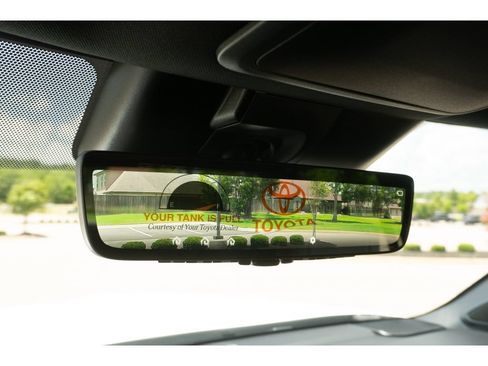 Used 2026 Toyota Tundra Limited AWD/4WD image 31