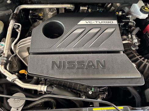 Used 2025 Nissan Rogue SV FWD image 34