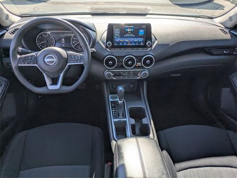 Used 2024 Nissan Sentra SV image 15