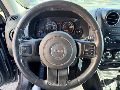 Used 2015 Jeep Patriot High Altitude AWD/4WD image 10