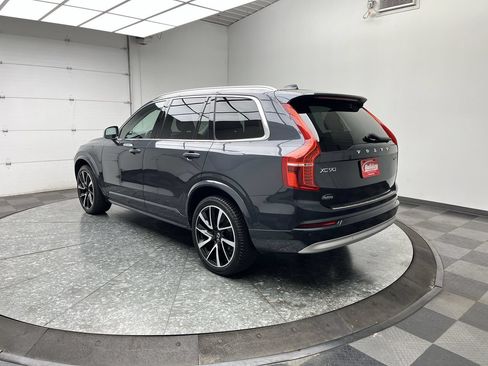 Used 2022 Volvo XC90 T6 Momentum w/ Advanced Package AWD/4WD image 2