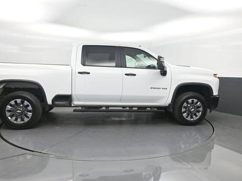 Used 2022 Chevrolet Silverado 2500 Custom w/ Custom Value Package AWD/4WD image 30