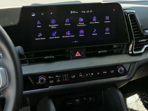 Certified 2025 Kia Sportage X-Line w/ Premium Package AWD/4WD image 17