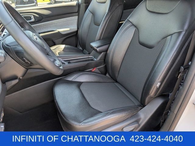 Used 2024 Jeep Compass Latitude AWD/4WD image 5