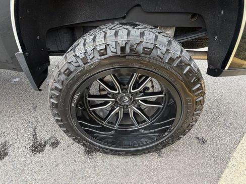 Used 2021 Chevrolet Silverado 1500 LT Trail Boss image 14