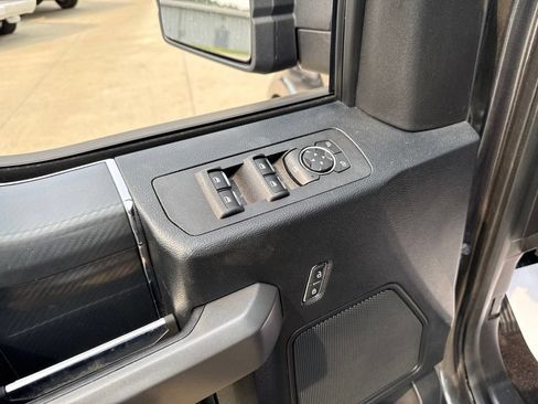 Used 2018 Ford F150 XLT w/ Equipment Group 302A Luxury AWD/4WD image 23