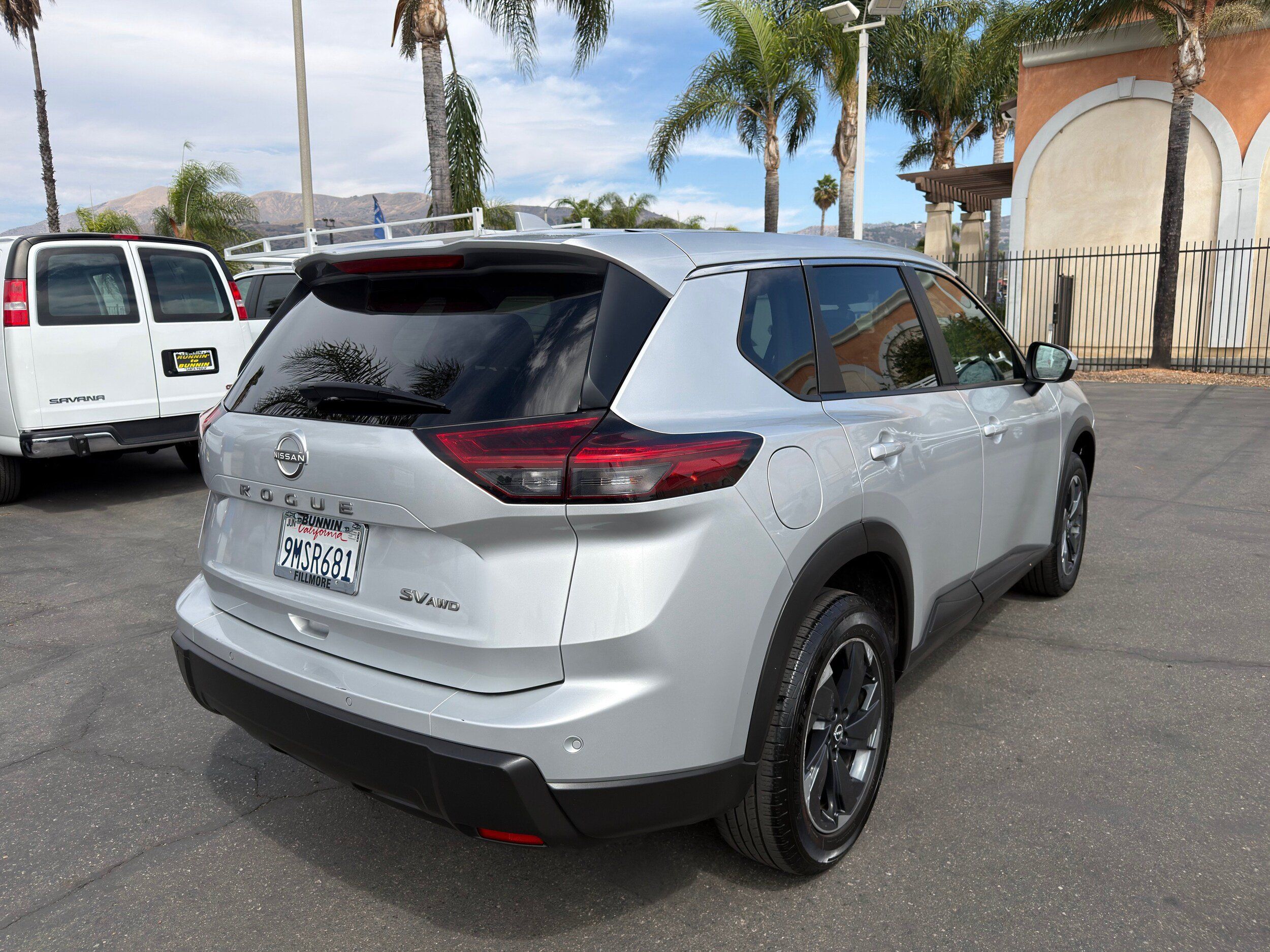 Used 2024 Nissan Rogue SV AWD/4WD image 8