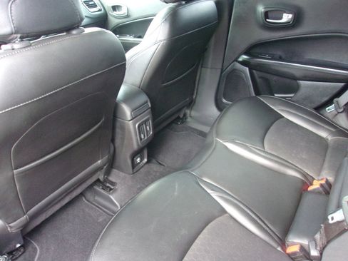 Used 2020 Jeep Compass Altitude image 17