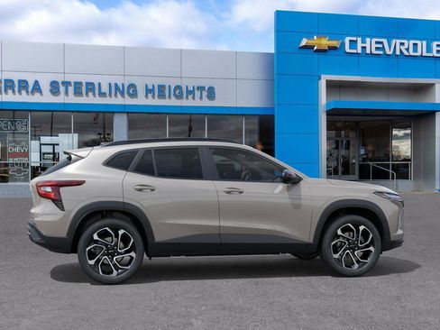 New 2026 Chevrolet Trax RS w/ Sunroof Package image 5