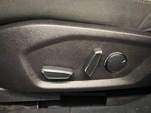 Certified 2017 Ford Fusion SE FWD image 26
