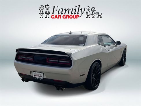 Used 2022 Dodge Challenger R/T Scat Pack w/ Dynamics Package image 3