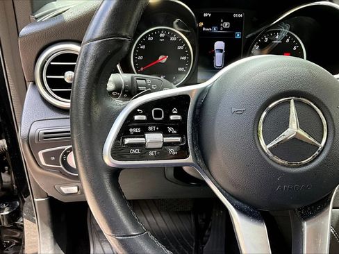 Used 2020 Mercedes-Benz GLC 300 4MATIC image 10
