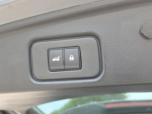 Certified 2026 Nissan Pathfinder SL FWD image 11