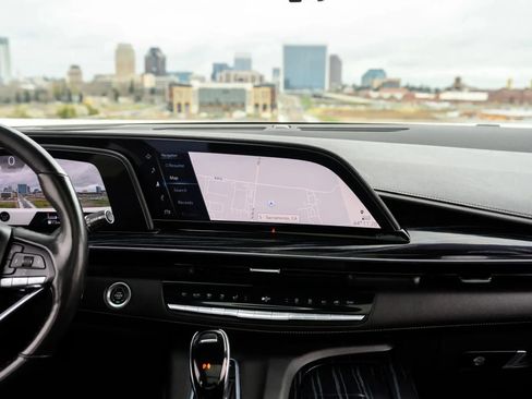 Used 2021 Cadillac Escalade ESV Sport w/ Driver Assist Tech Package AWD/4WD image 41