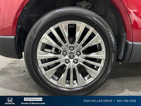 Used 2024 Toyota Venza Limited AWD/4WD image 10