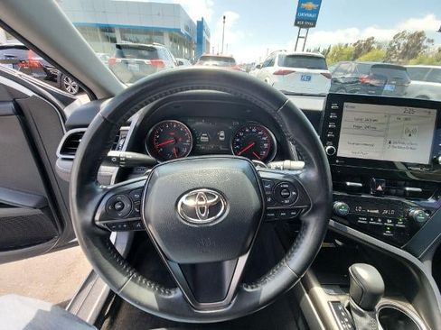 Used 2022 Toyota Camry XSE FWD image 11