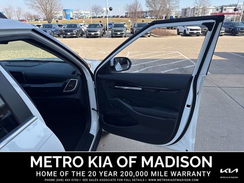 Used 2024 Kia Seltos X-Line AWD/4WD image 34
