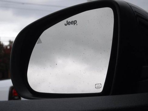 Certified 2023 Jeep Compass Trailhawk AWD/4WD image 36