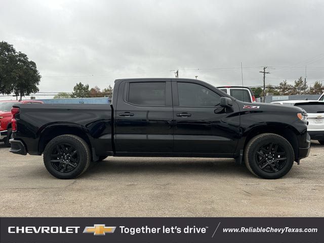 Used 2025 Chevrolet Silverado 1500 RST AWD/4WD image 3