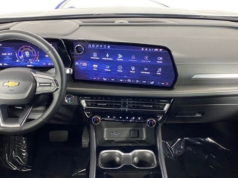 Certified 2025 Chevrolet Traverse LT image 20