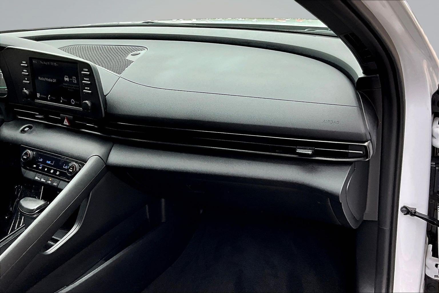 Used 2025 Hyundai Elantra Sport FWD image 23