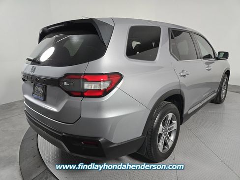 Certified 2025 Honda Pilot EX-L image 6