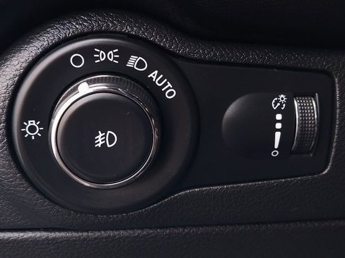 Certified 2023 Dodge Durango GT image 35