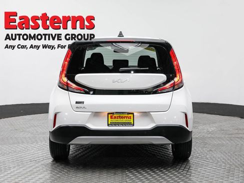 Used 2024 Kia Soul LX w/ Option Group 015 image 6
