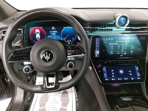 Used 2023 Maserati Grecale GT image 9