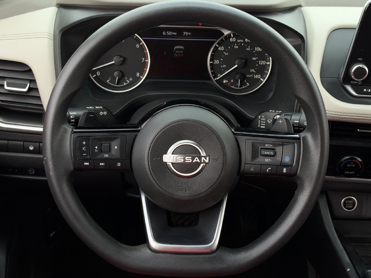 Used 2023 Nissan Rogue SV FWD image 13