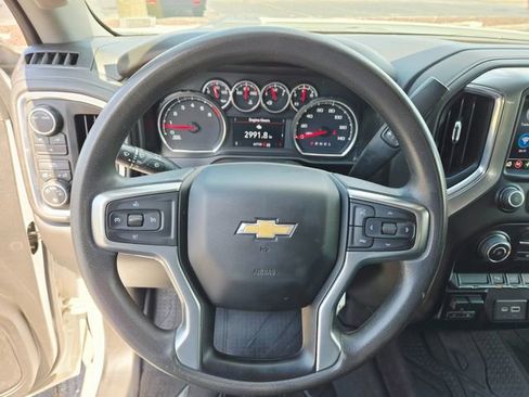 Used 2022 Chevrolet Silverado 2500 LT AWD/4WD image 14