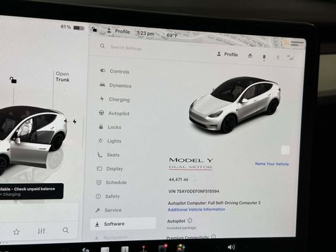 Used 2022 Tesla Model Y Performance image 32