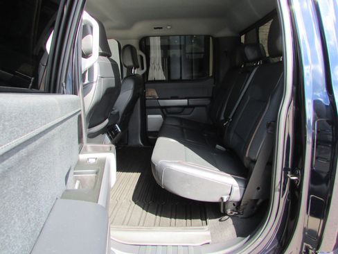 Used 2023 Ford F150 Lariat w/ Trailer Tow Package image 10