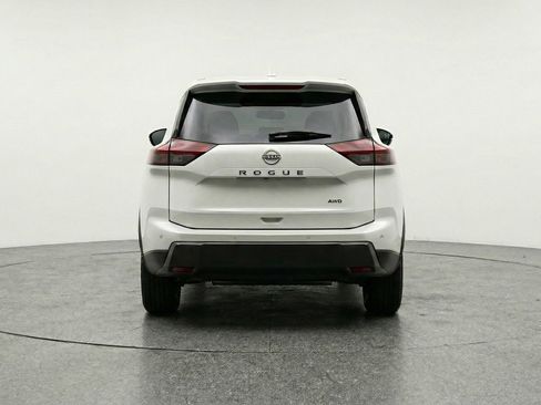Used 2025 Nissan Rogue SV image 7