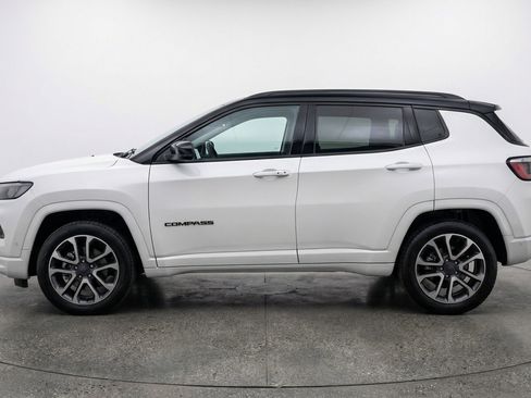 Used 2025 Jeep Compass Trailhawk AWD/4WD image 5