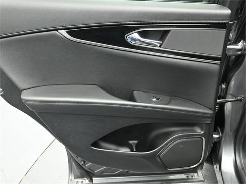 Certified 2023 Lincoln Nautilus Reserve w/ Monochromatic Package image 24