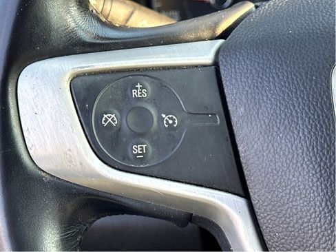 Used 2018 GMC Terrain SLE image 15