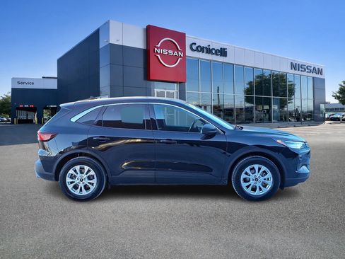 Used 2024 Ford Escape Active w/ Cold Weather Package image 7