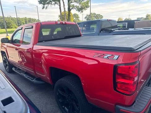 Used 2018 Chevrolet Silverado 1500 LT w/ All Star Edition AWD/4WD image 8
